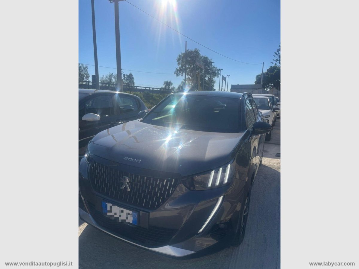 Peugeot 2008 PureTech 130 S&S EAT8 GT Line (2)