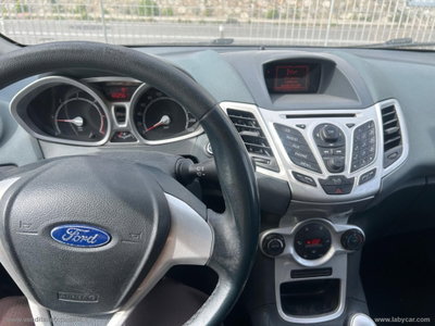 Ford Fiesta 1.4 TDCi 70CV 5 porte Titanium (2)