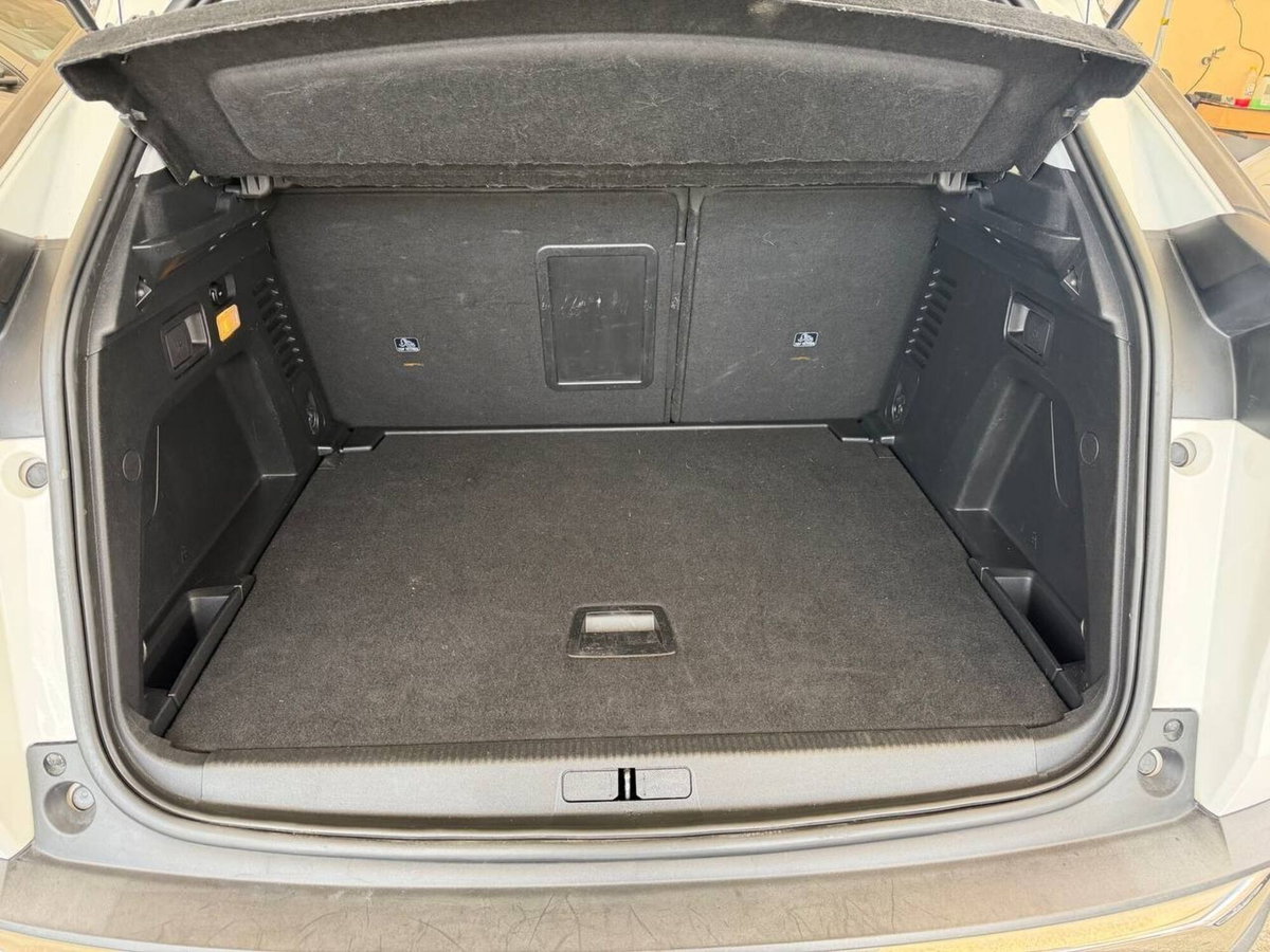 Peugeot 3008 BlueHDi 130 S&S EAT8 Active Business (11)