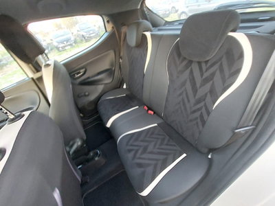Lancia Ypsilon 1.2 69 CV 5 porte Platinum (17)