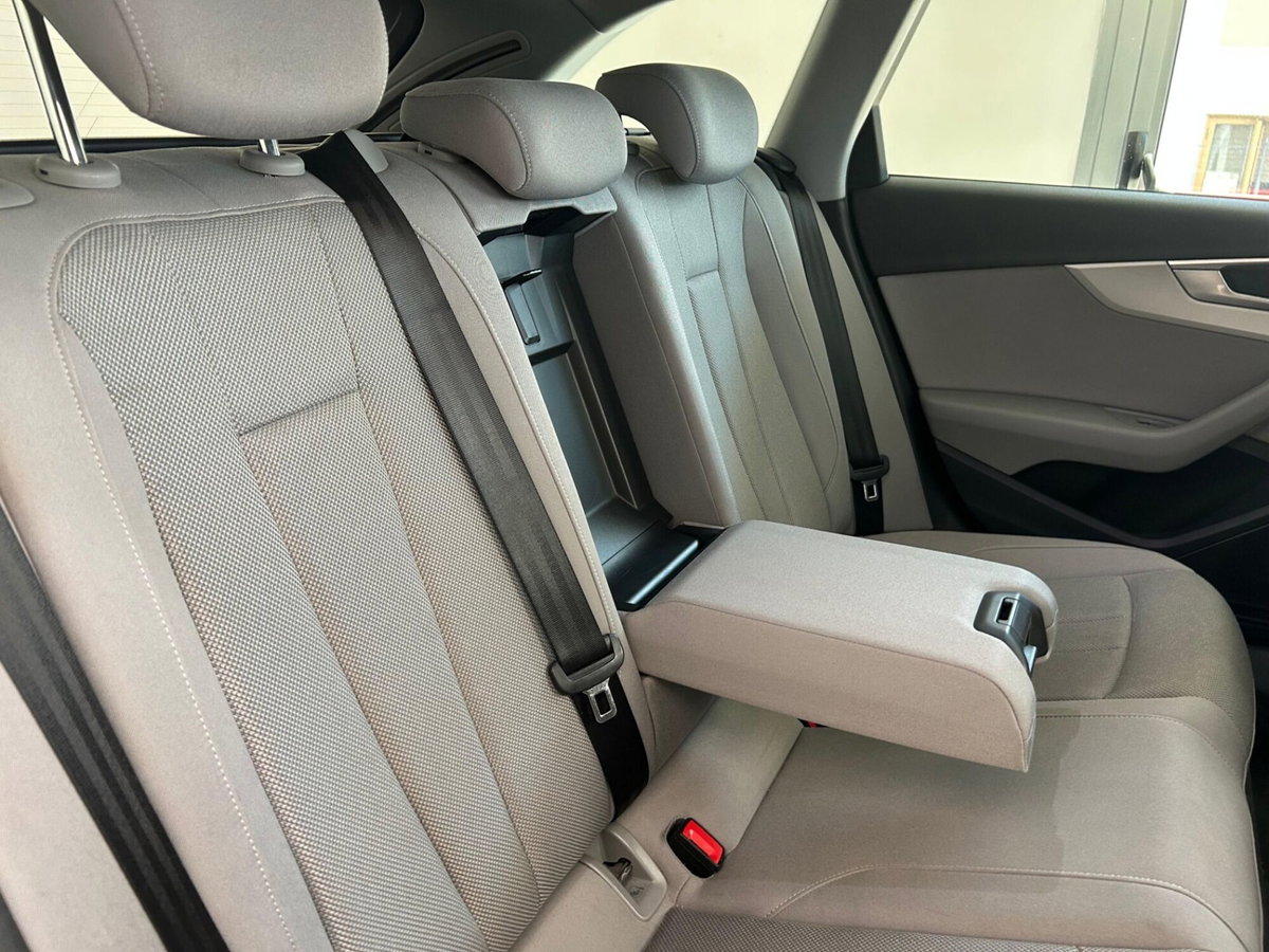 Audi A4 Avant 40 TDI S tronic Business (14)