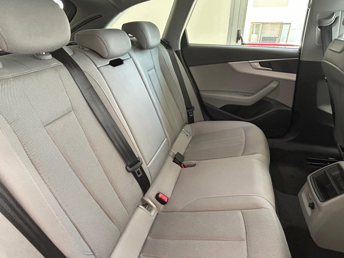 Audi A4 Avant 40 TDI S tronic Business (16)