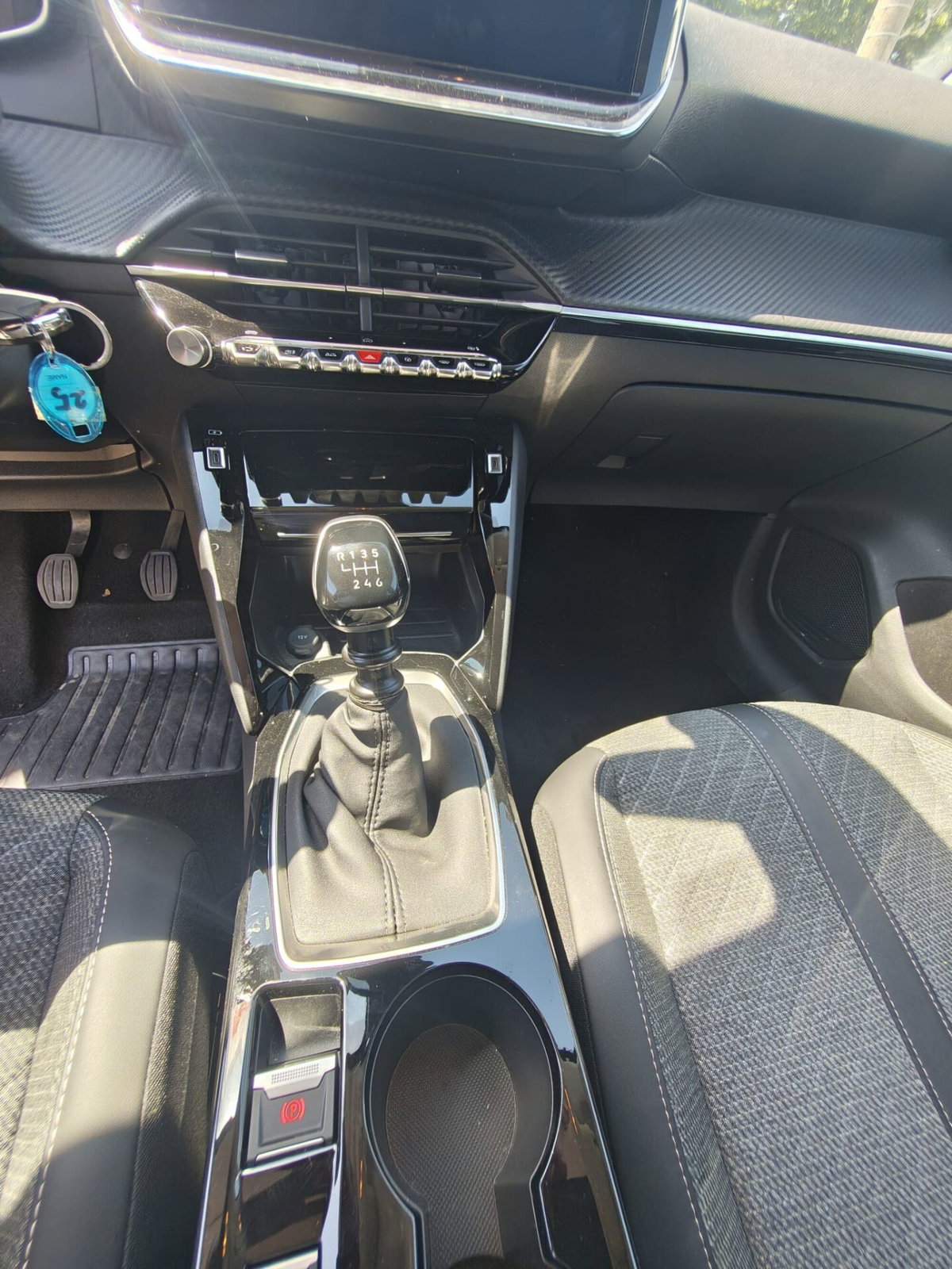 Peugeot 208 PureTech 100 Stop&Start 5 porte Allure (13)