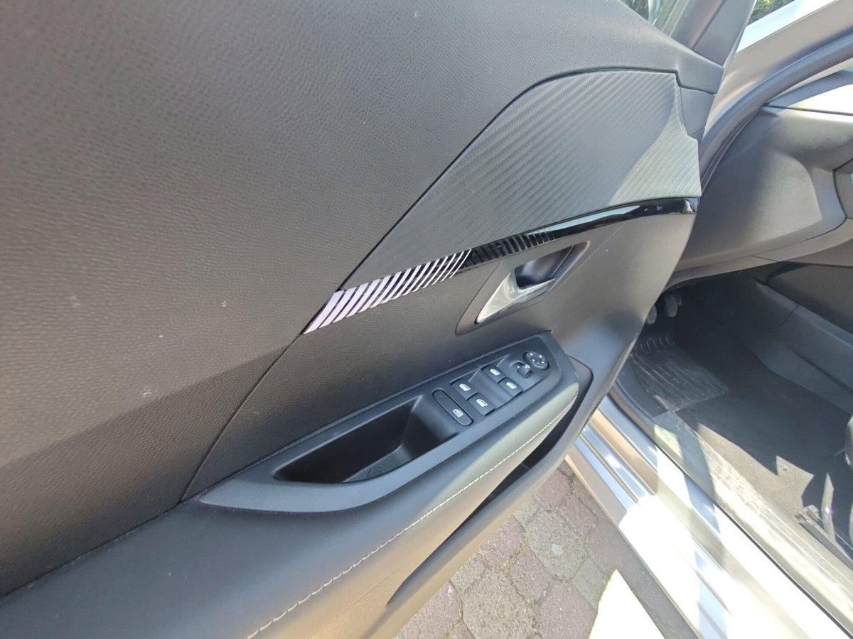 Peugeot 208 PureTech 100 Stop&Start 5 porte Allure (14)