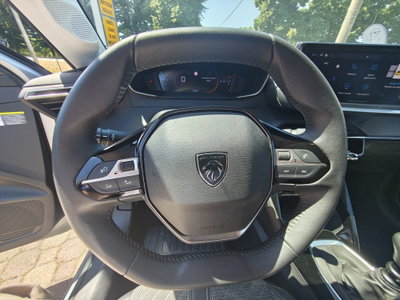 Peugeot 208 PureTech 100 Stop&Start 5 porte Allure (9)