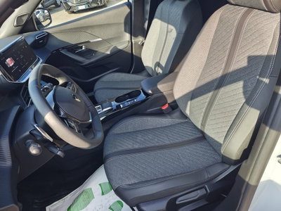 Peugeot 2008 PureTech 130 S&S EAT8 Allure Pack (11)