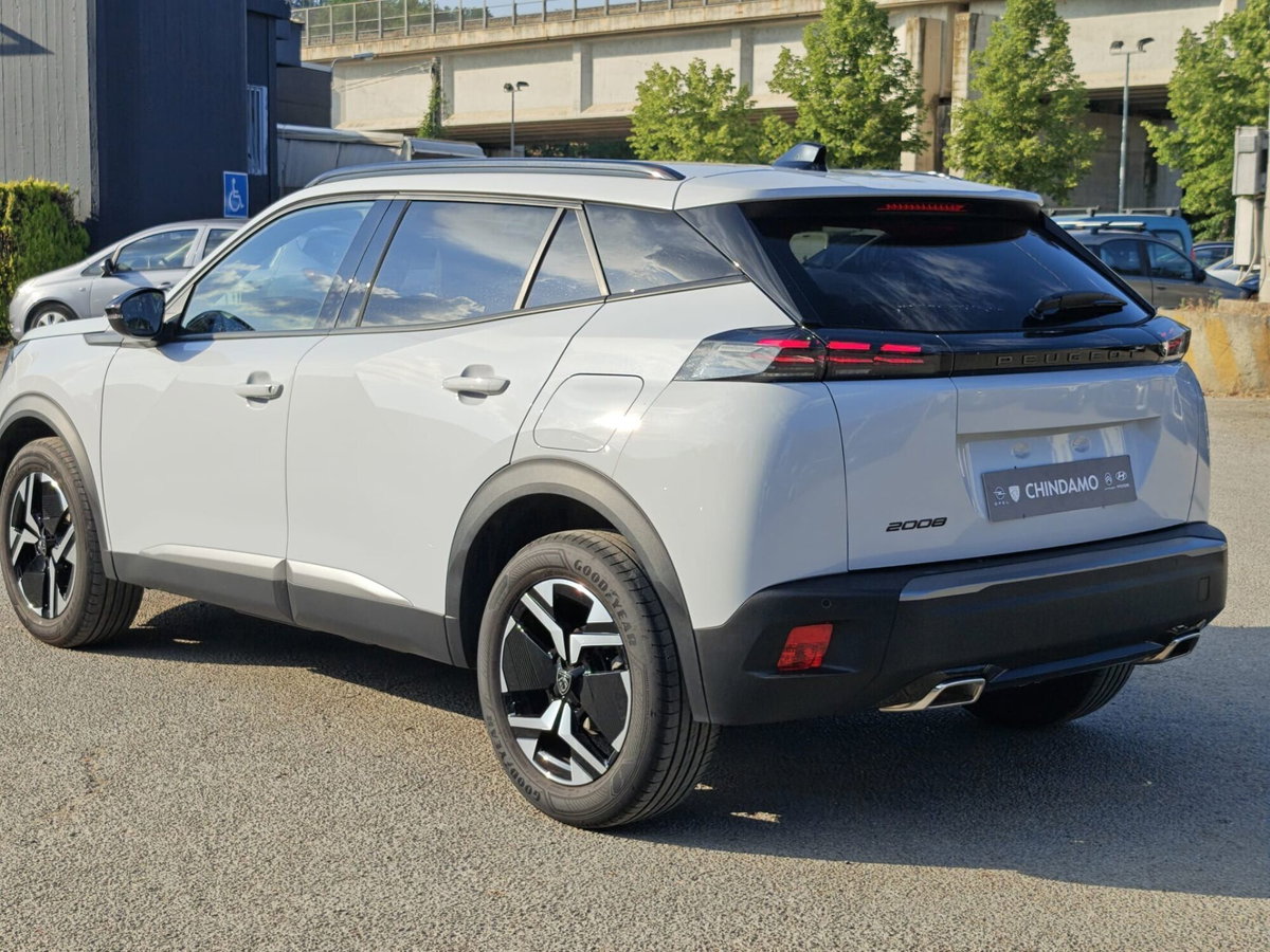 Peugeot 2008 PureTech 130 S&S EAT8 Allure Pack (3)
