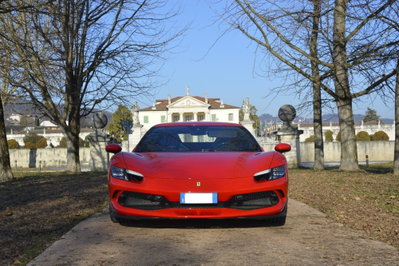Ferrari 296 Coupé 3.0 GTB (4)