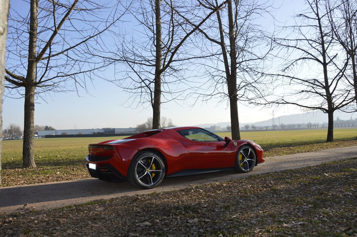 Ferrari 296 Coupé 3.0 GTB (6)