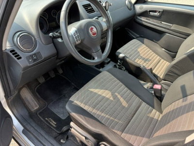 Fiat Sedici 2.0 MJT 16V DPF 4x4 Emotion (4)