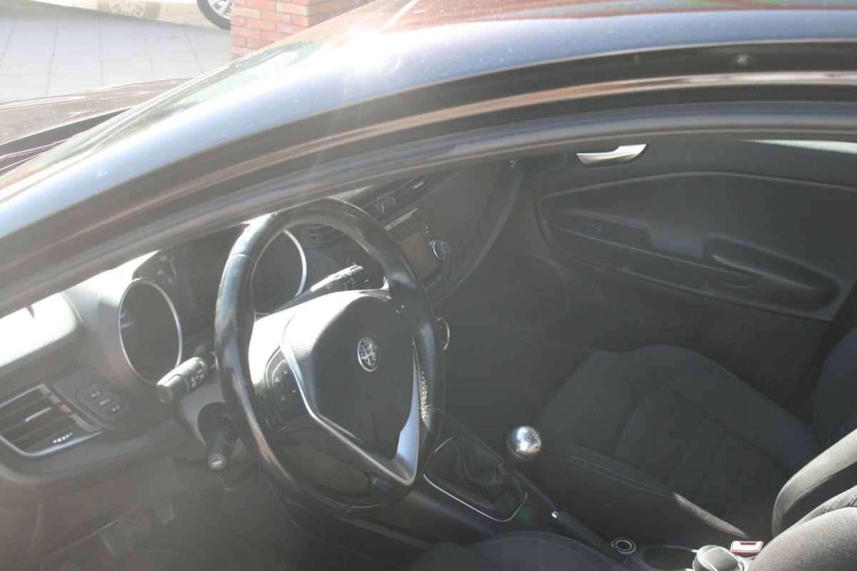 Alfa Romeo Giulietta 1.6 JTDm Ti 120cv (7)