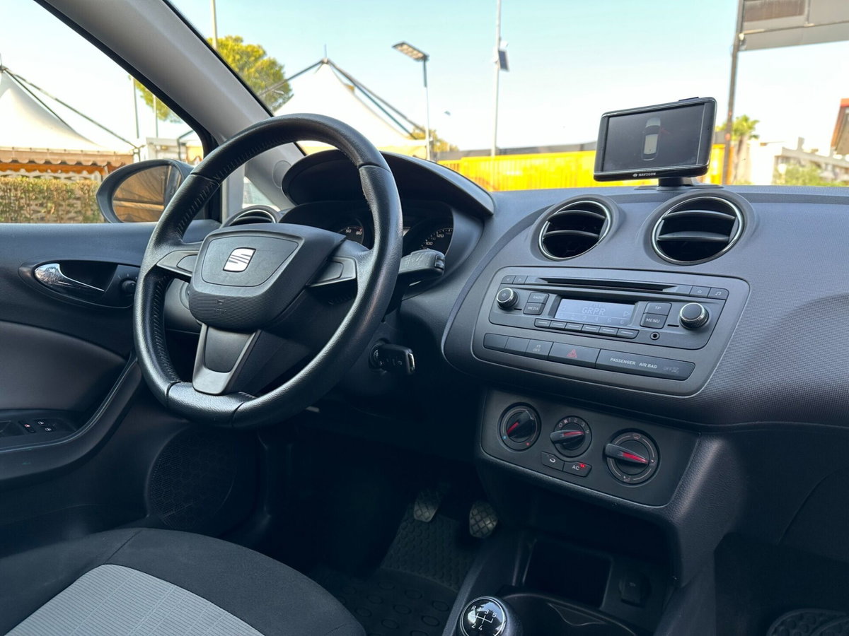 SEAT Ibiza 1.4 5 porte Style (18)