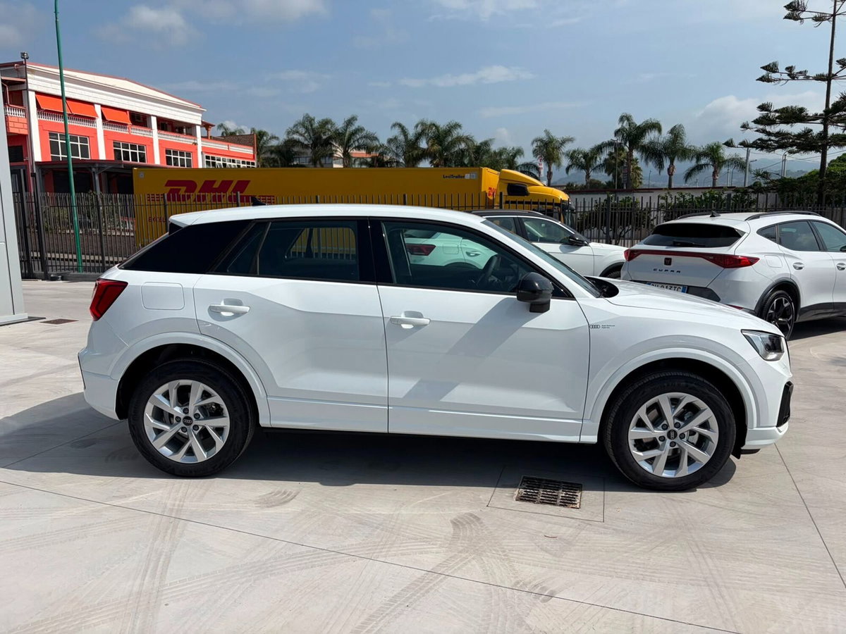 Audi Q2 Q2 35 TFSI S tronic Business (3)