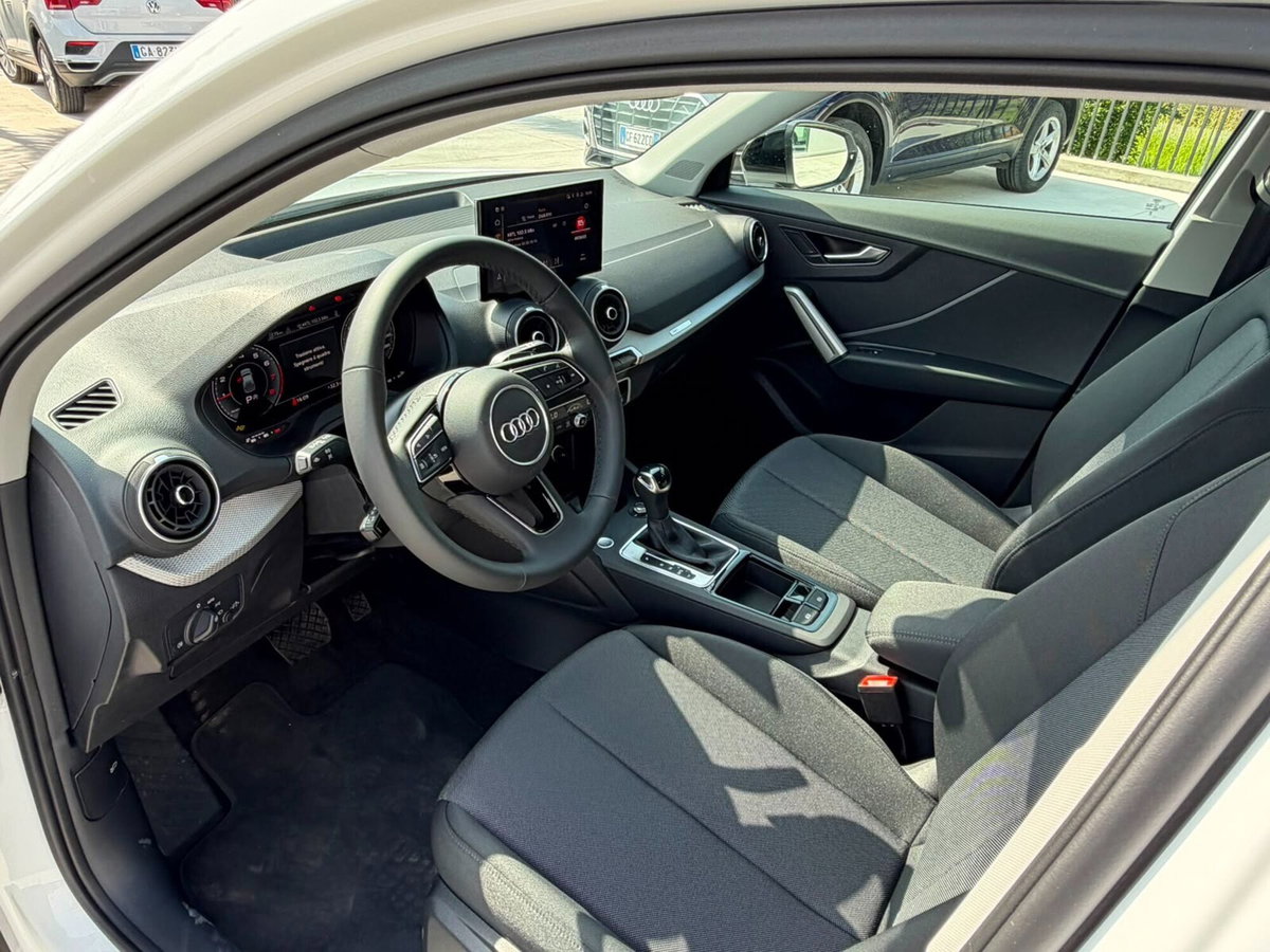 Audi Q2 Q2 35 TFSI S tronic Business (7)