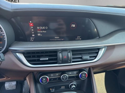 Alfa Romeo Stelvio Stelvio 2.0 Turbo 280 CV AT8 Q4 Ti (12)
