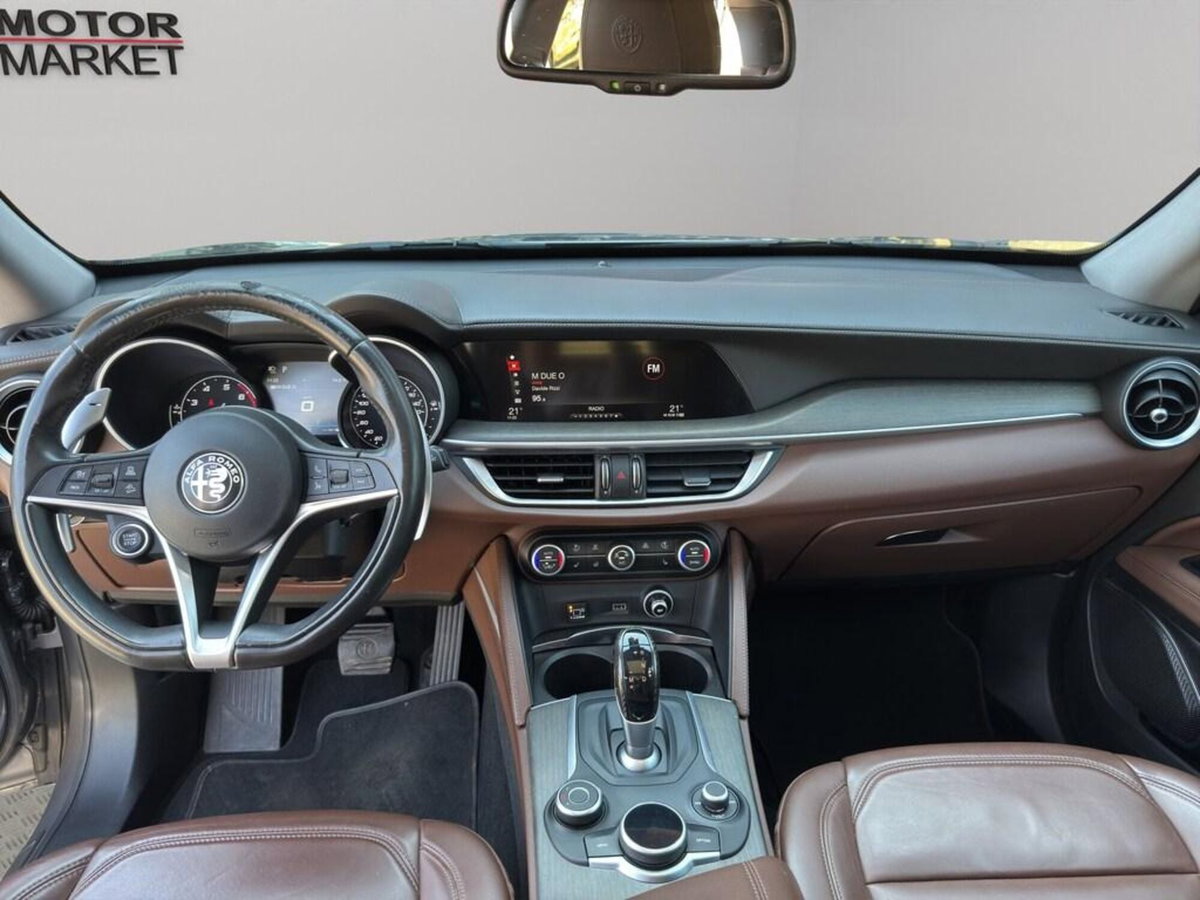 Alfa Romeo Stelvio Stelvio 2.0 Turbo 280 CV AT8 Q4 Ti (14)
