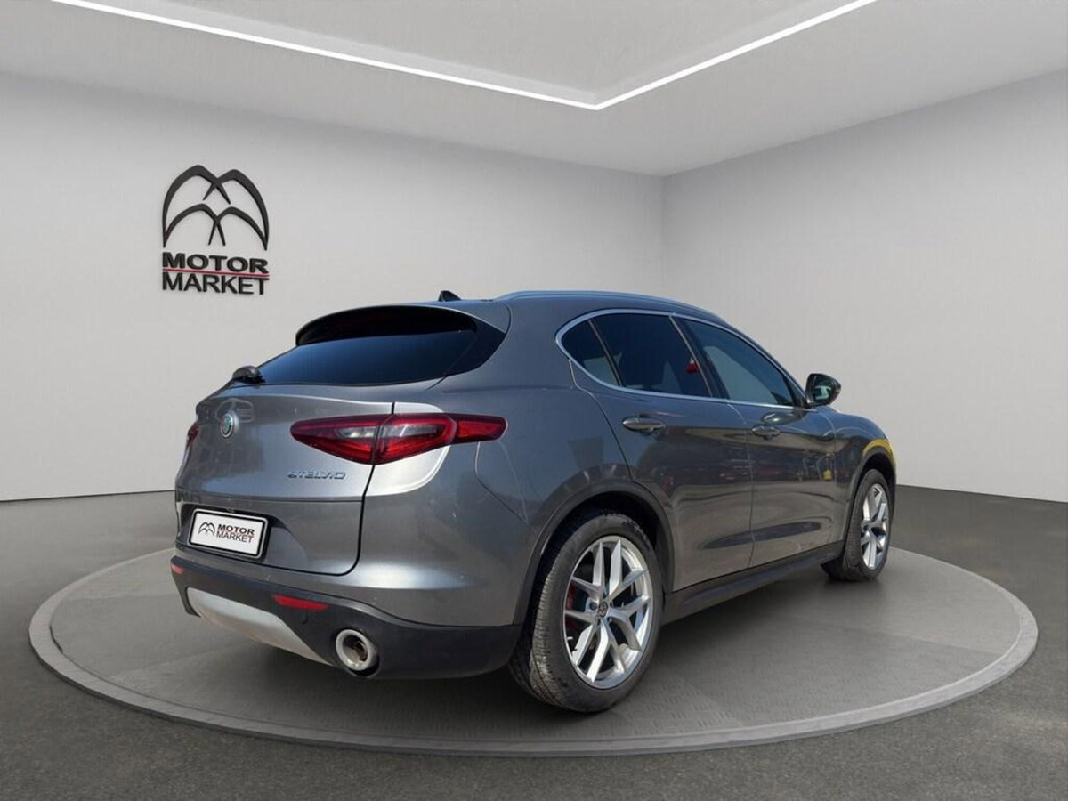 Alfa Romeo Stelvio Stelvio 2.0 Turbo 280 CV AT8 Q4 Ti (7)