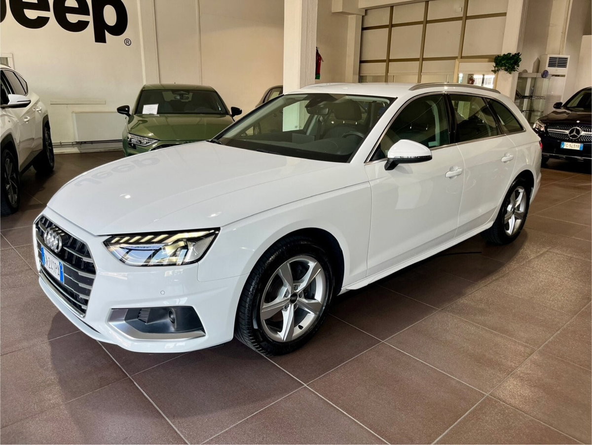 Audi A4 Avant 30 TDI/136 CV S tronic S line edition