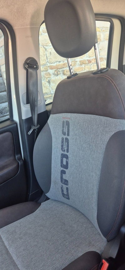 Fiat Panda 1.3 MJT 80 CV S&S 4x4 (7)