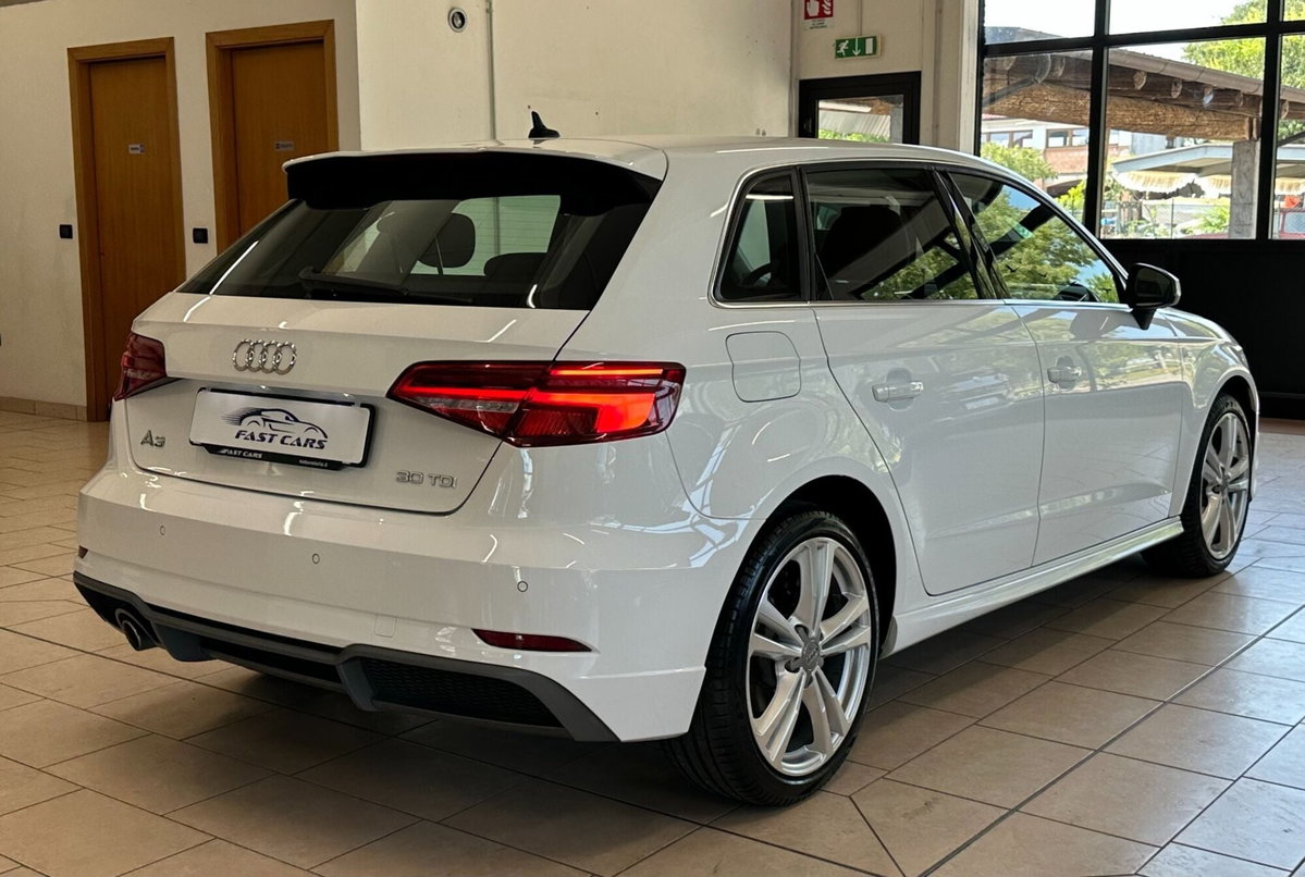 Audi A3 Sportback 30 TDI Admired (6)