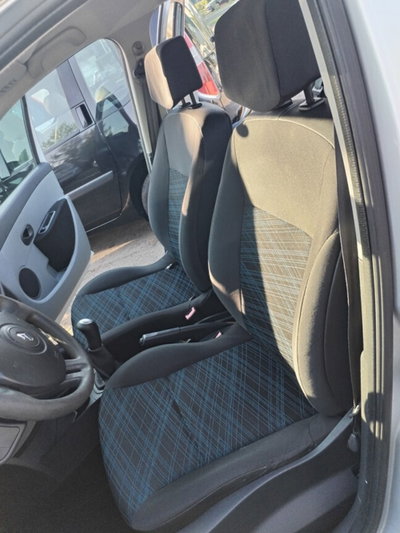 Renault Clio 1.2 16V 5 porte Confort (10)