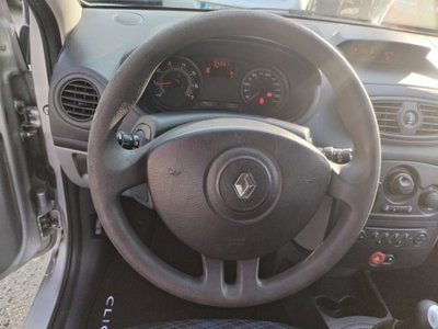 Renault Clio 1.2 16V 5 porte Confort (11)