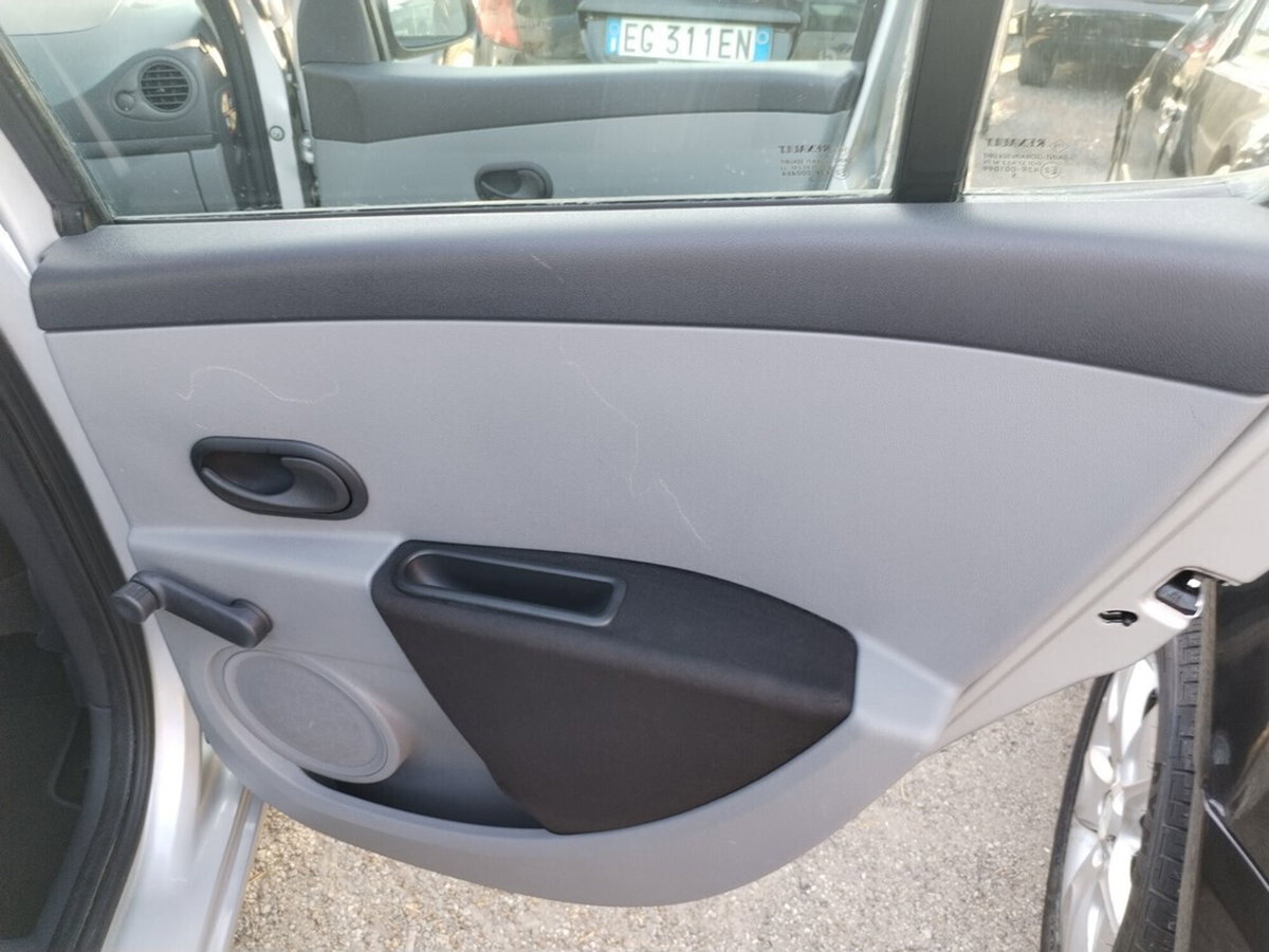Renault Clio 1.2 16V 5 porte Confort (17)