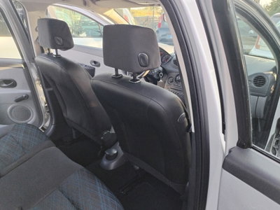 Renault Clio 1.2 16V 5 porte Confort (18)