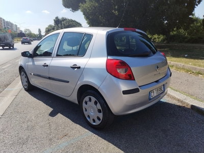Renault Clio 1.2 16V 5 porte Confort (3)
