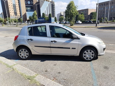 Renault Clio 1.2 16V 5 porte Confort (5)