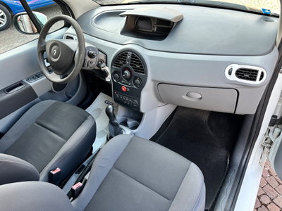 Renault Modus 1.2 16V Live (9)
