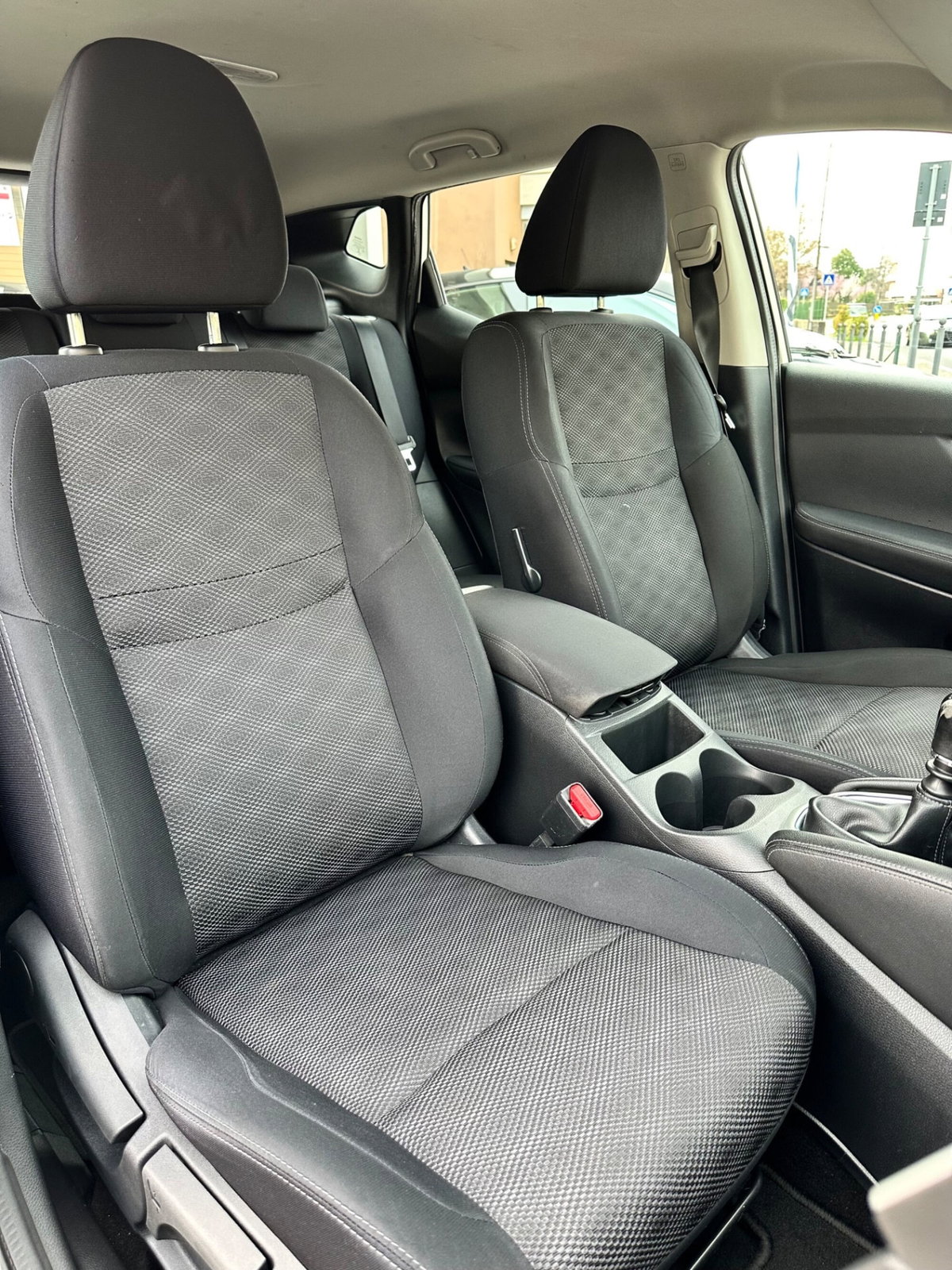 Nissan Qashqai 1.5 dCi Acenta (10)