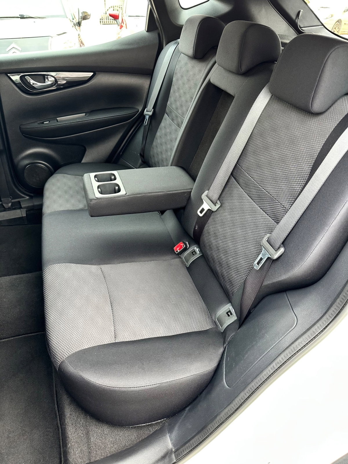 Nissan Qashqai 1.5 dCi Acenta (12)