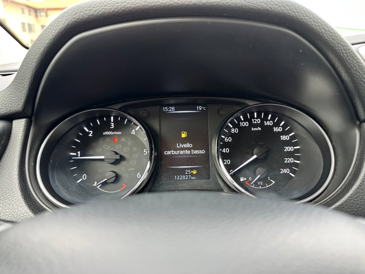 Nissan Qashqai 1.5 dCi Acenta (16)