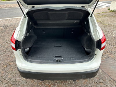 Nissan Qashqai 1.5 dCi Acenta (17)