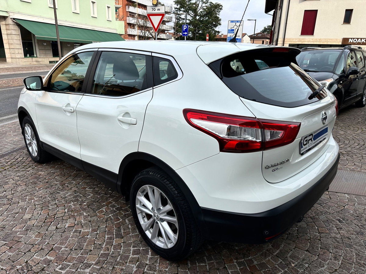 Nissan Qashqai 1.5 dCi Acenta (4)
