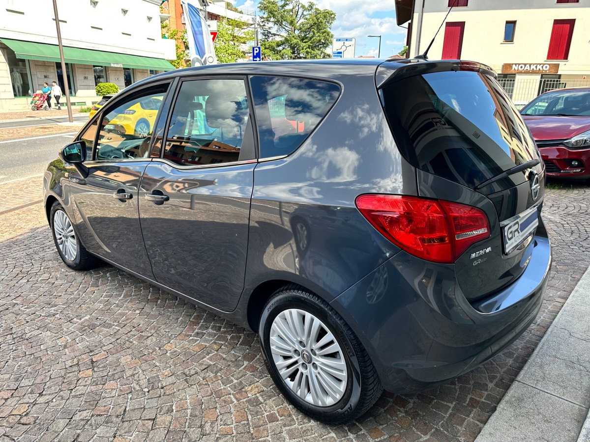 Opel Meriva 1.3 CDTI 95CV ecoFLEStart&Stop Cosmo (4)