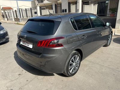 Peugeot 308 BlueHDi 130 S&S Allure (16)