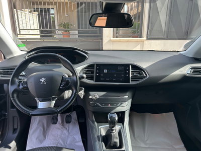 Peugeot 308 BlueHDi 130 S&S Allure (19)