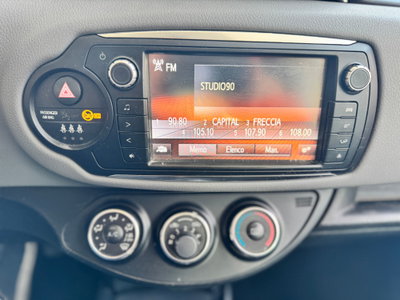 Toyota Yaris 1.0 5 porte Lounge (5)
