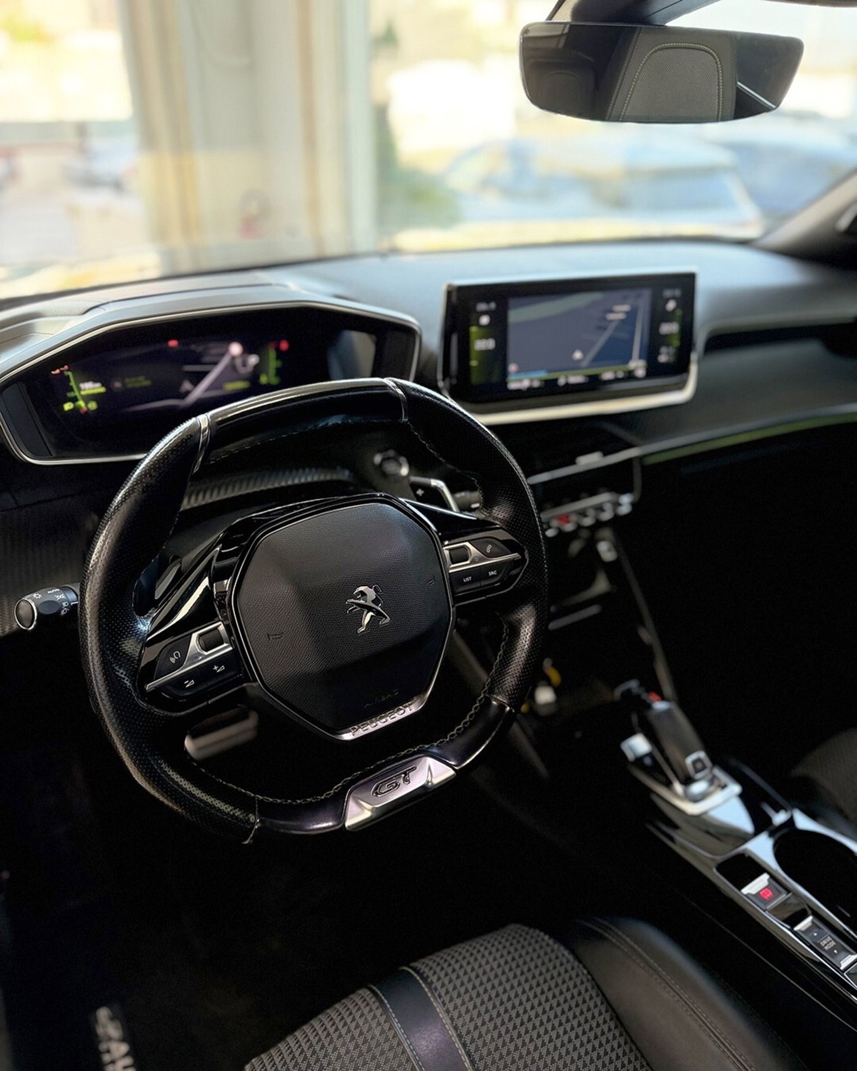 Peugeot 2008 BlueHDi 130 S&S EAT8 GT Line (5)