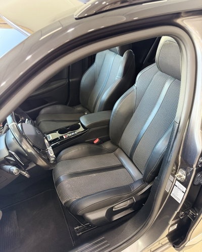 Peugeot 2008 BlueHDi 130 S&S EAT8 GT Line (6)