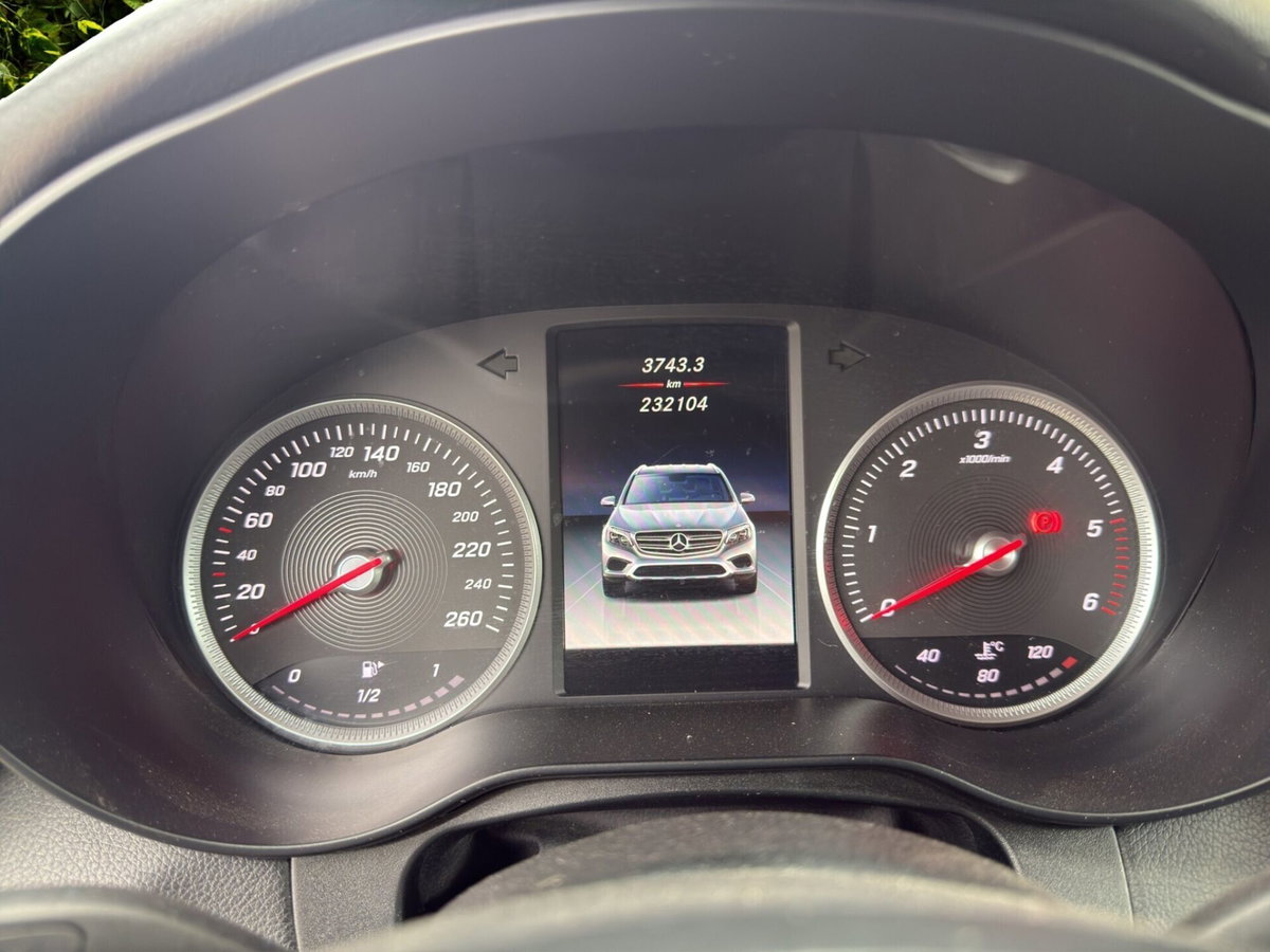 Mercedes-Benz GLC SUV 220 d 4Matic Sport (17)