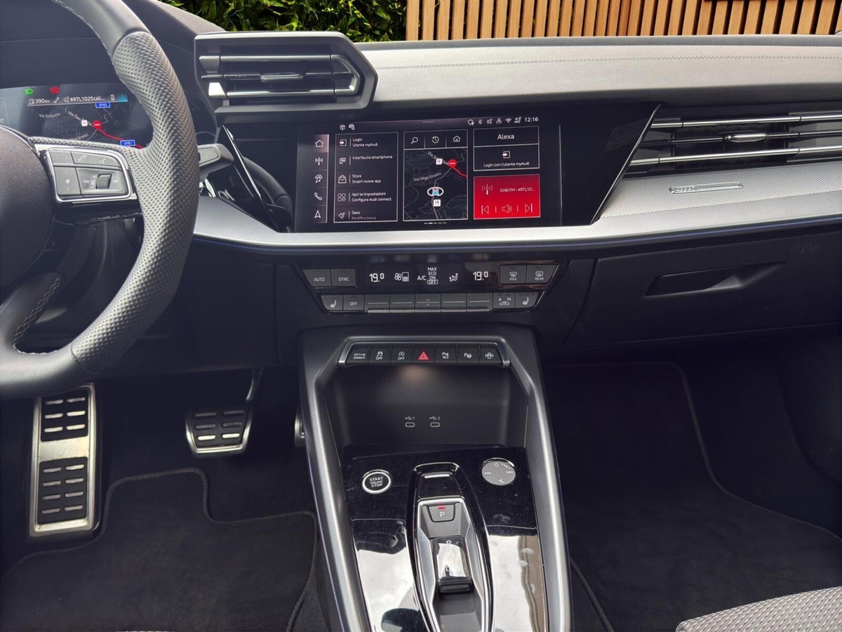 Audi A3 Sportback 35 TDI S tronic S line edition (14)