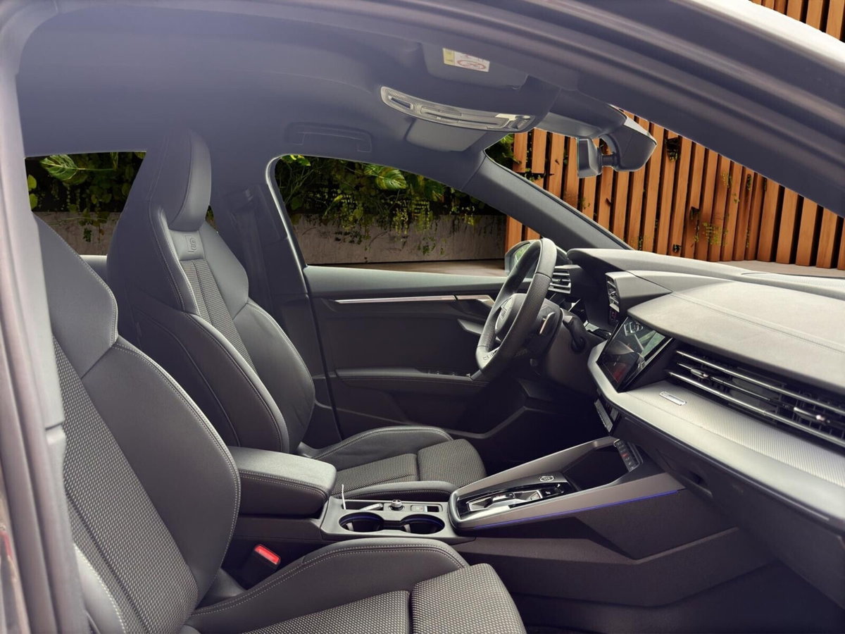 Audi A3 Sportback 35 TDI S tronic S line edition (16)