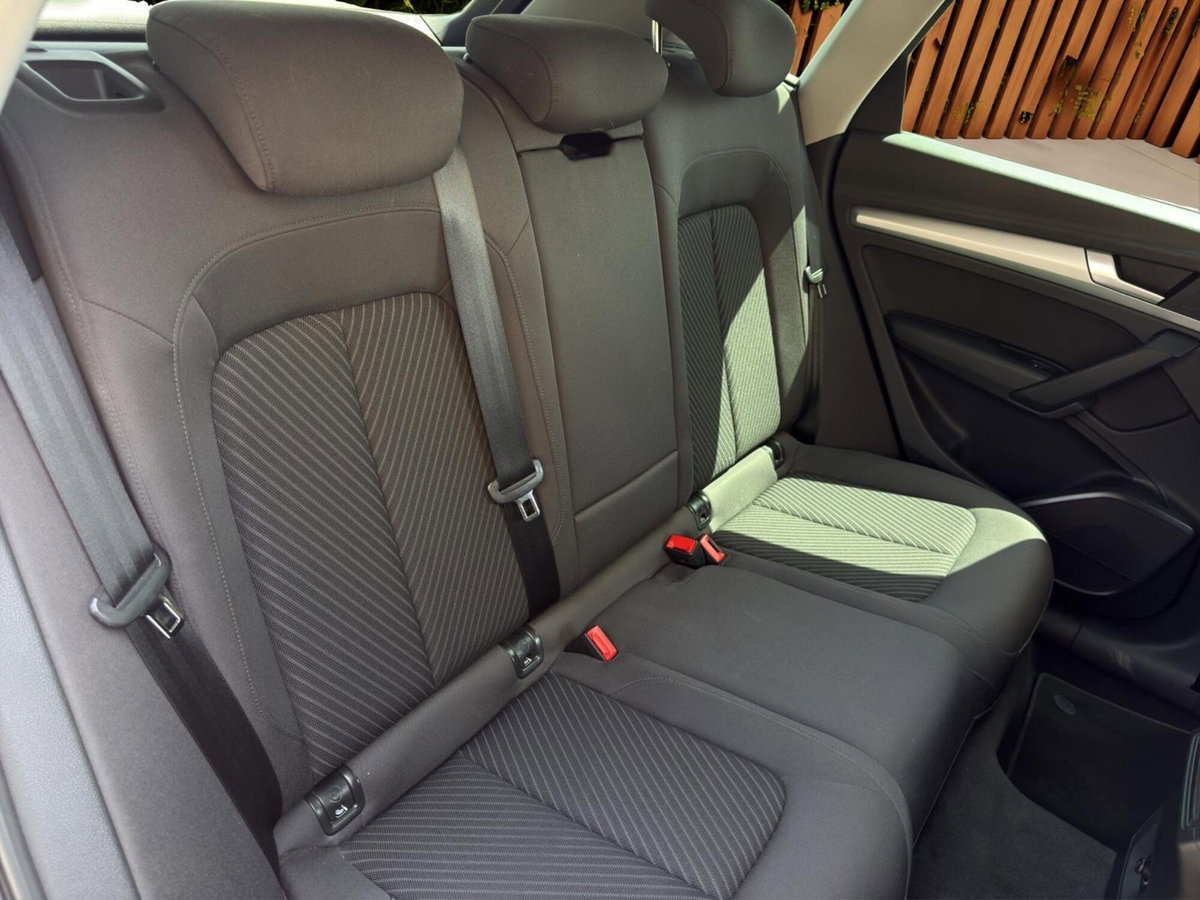 Audi Q5 2.0 TDI quattro S tronic Sport (18)