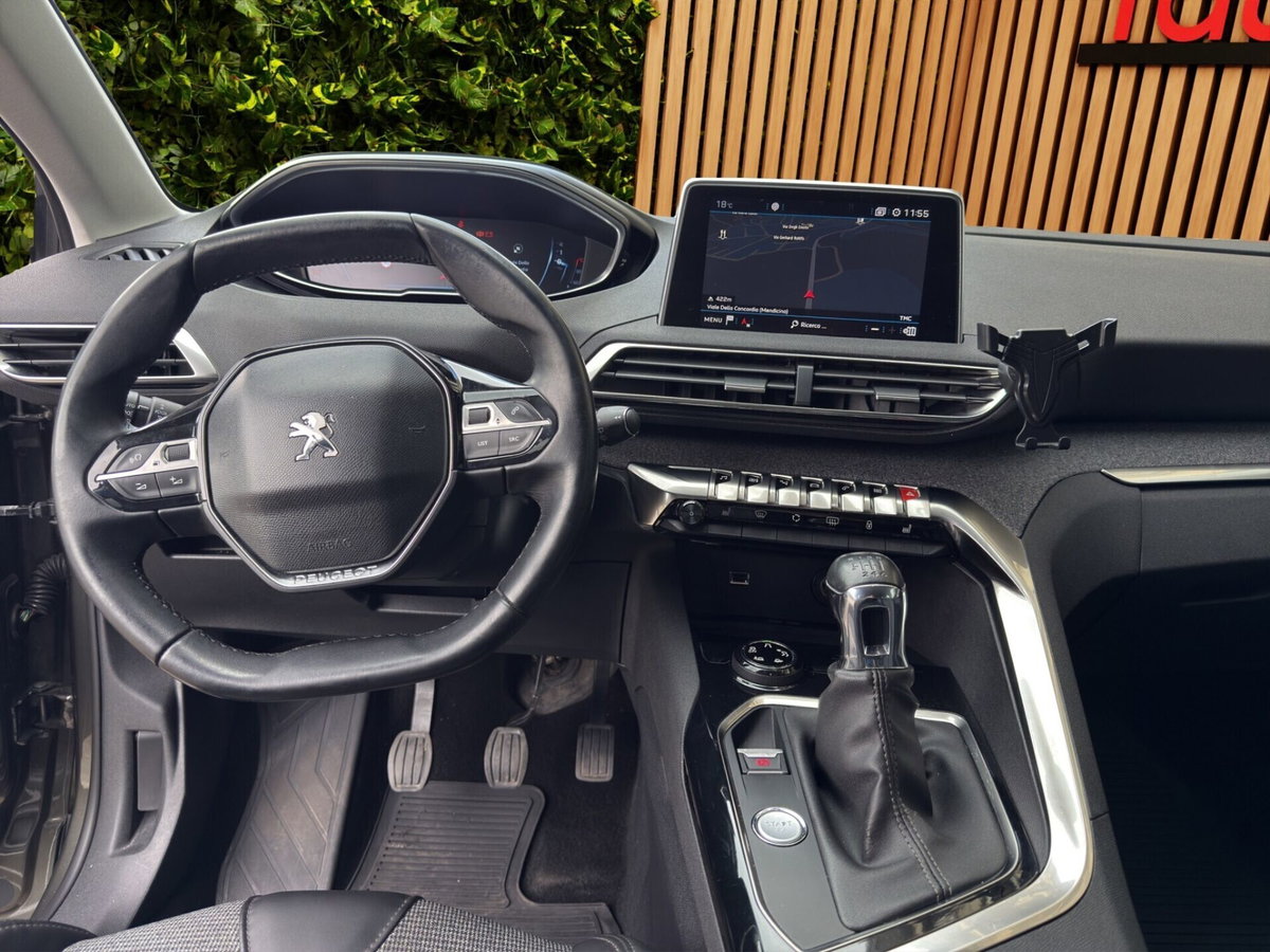 Peugeot 3008 PureTech Turbo 130 S&S EAT8 Allure (10)