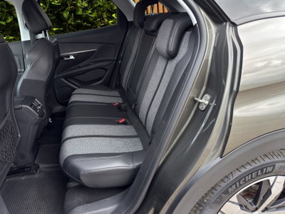 Peugeot 3008 PureTech Turbo 130 S&S EAT8 Allure (15)