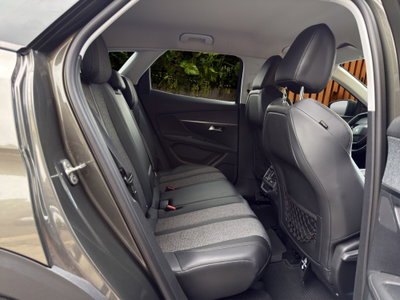 Peugeot 3008 PureTech Turbo 130 S&S EAT8 Allure (16)