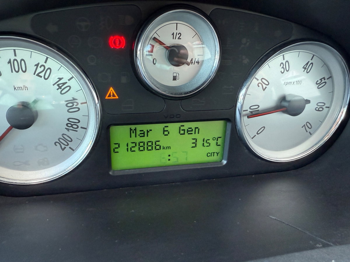 Lancia Ypsilon 1.3 MJT 75 CV Diva (10)